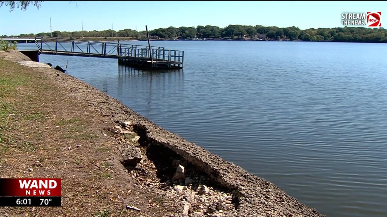 Dry weather causing city's water supply at Lake Decatur to drop